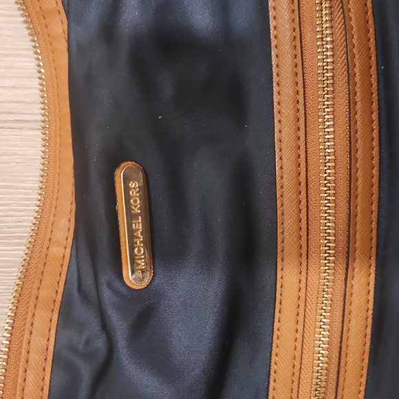 Michael Kors handbag - Picture 2 of 14